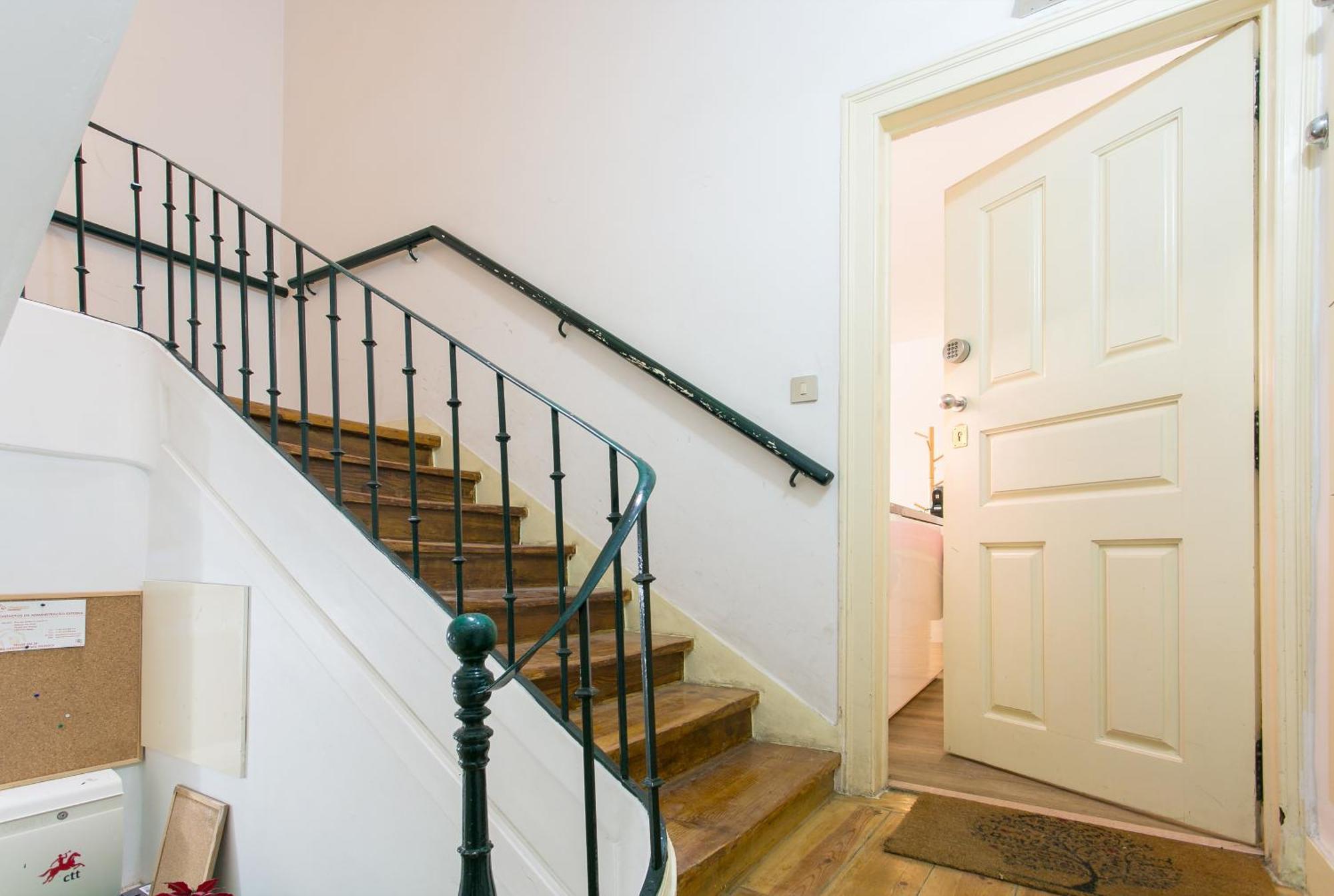 Cozy Apartment In Amazing Location! Lisabona Exterior foto