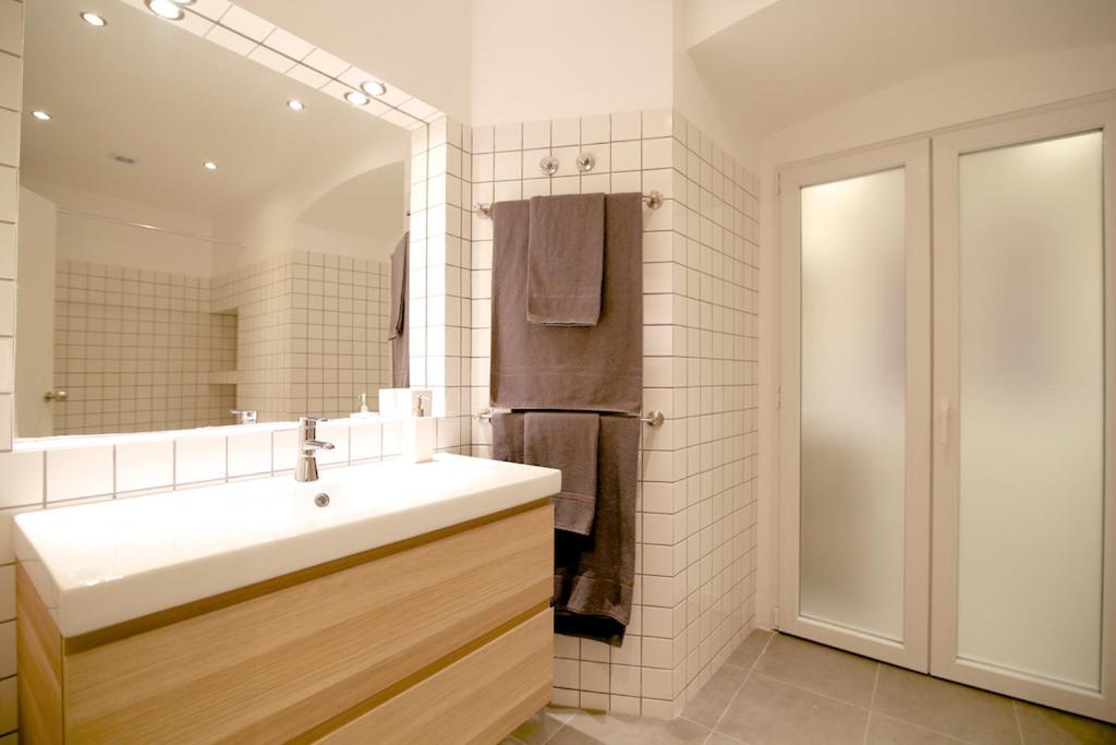 Cozy Apartment In Amazing Location! Lisabona Exterior foto