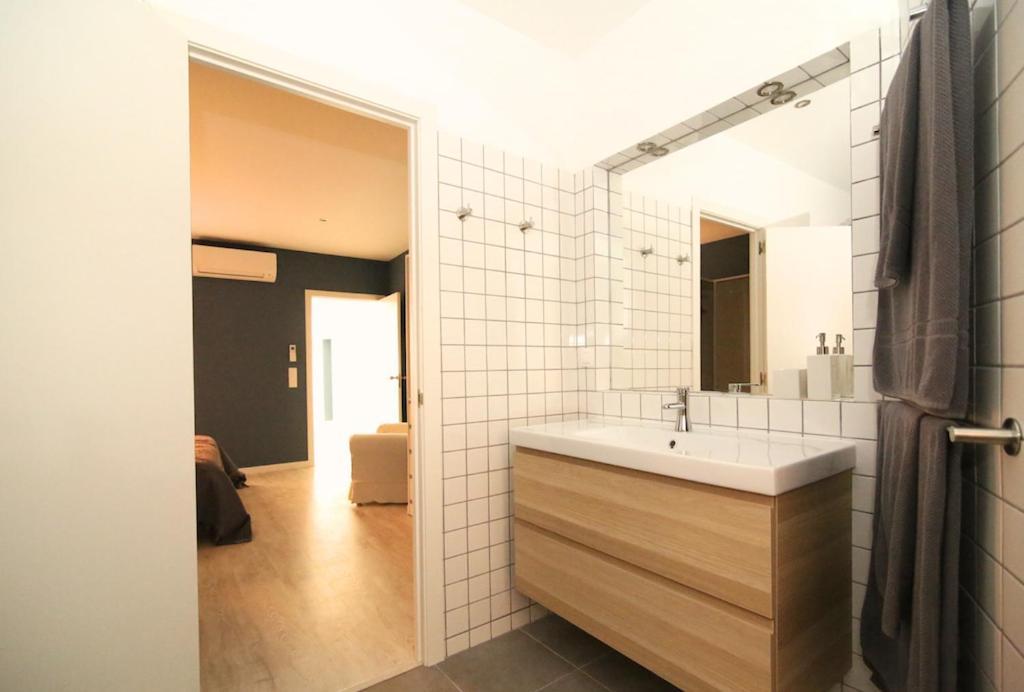 Cozy Apartment In Amazing Location! Lisabona Exterior foto